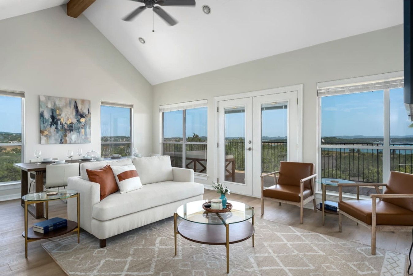 Serene Comfort in Canyon Lake